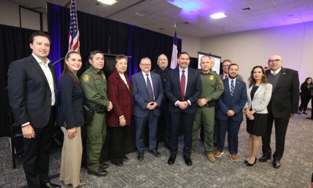 “Fundamental para el desarrollo regional la relación Juárez, El Paso y Las Cruces”. Alcalde