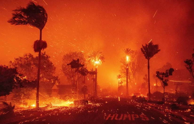 Incendios forestales se extienden en Los Ángeles (Videos)