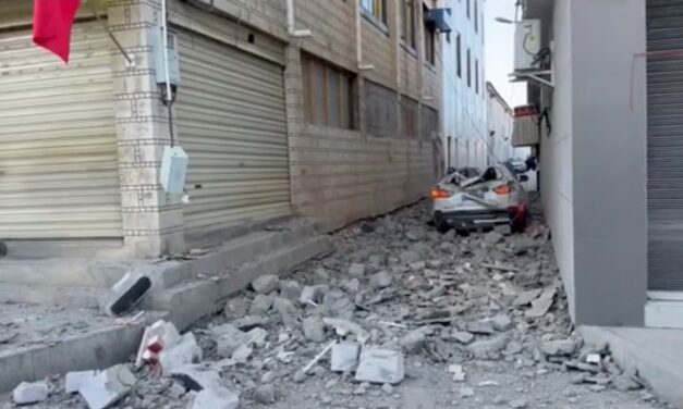 Más de un centenar de muertos en Tíbet por un potente terremoto junto al Himalaya