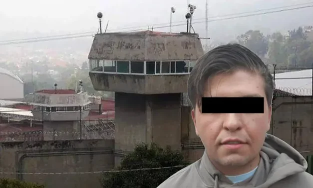 Imagen de “Fofo” Márquez siendo rapado en la cárcel: Acusan de extorsión para su mamá