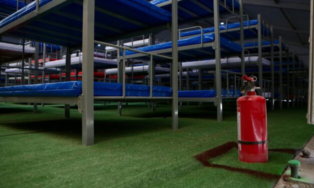 Lista la Carpa / Albergue que el Gobierno Federal instaló en la zona de ‘El Punto’