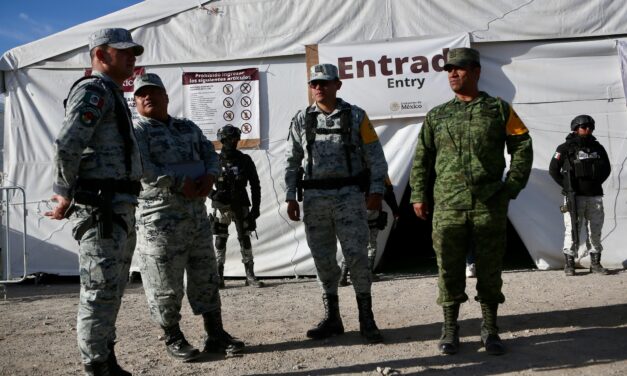 Lista la Carpa / Albergue que el Gobierno Federal instaló en la zona de ‘El Punto’