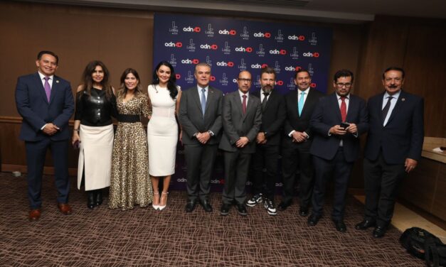 Reconocen al Alcalde Cruz Pérez Cuéllar con Premio “Lidera 2025”