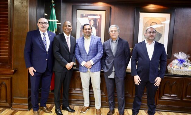 Fortalecen la relación binacional el alcalde Pérez Cuéllar y su homólogo paseño Renard Johnson