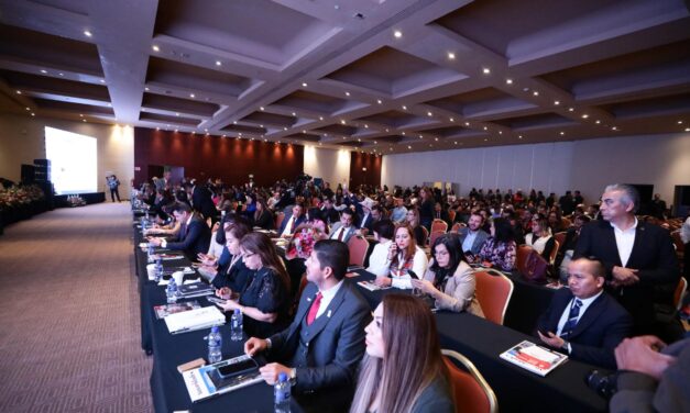 Participa el alcalde Pérez Cuéllar en la sesión de la AALMAC