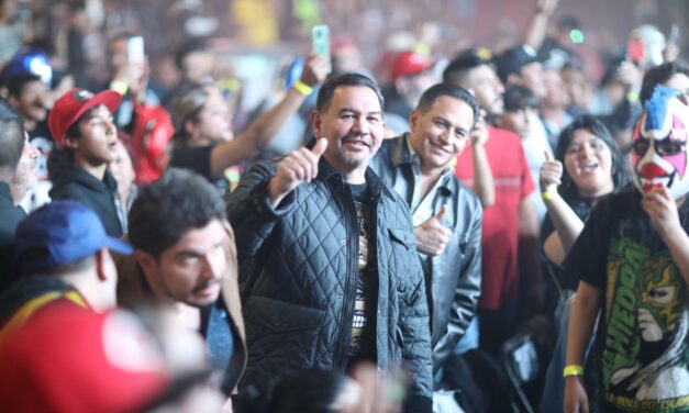 Acude Presidente Municipal a homenaje de Blue Demon Jr