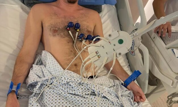 Luisito Comunica es operado por hernias discales y enfrenta difícil recuperación