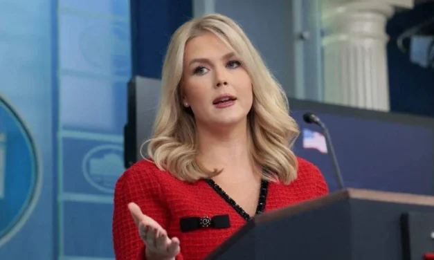 EU inicia traslado de migrantes detenidos a Guantánamo