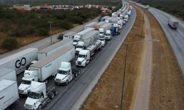 Recortan a 0,6% pronóstico de crecimiento para la economía mexicana en 2025 por la amenaza arancelaria de Trump