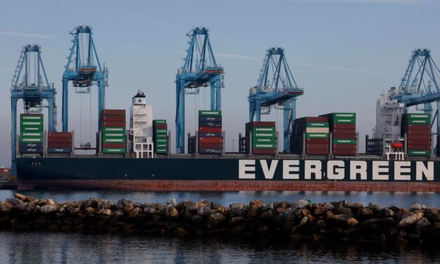 El déficit comercial de Estados Unidos batió récords antes de la ofensiva de aranceles de Trump