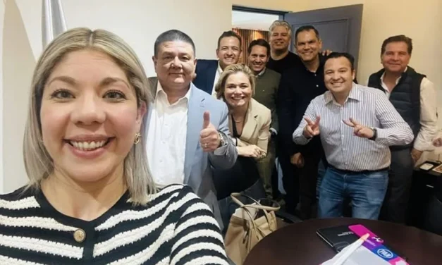 Maru Campos con aspirantes a gubernatura y dirigencia del PAN