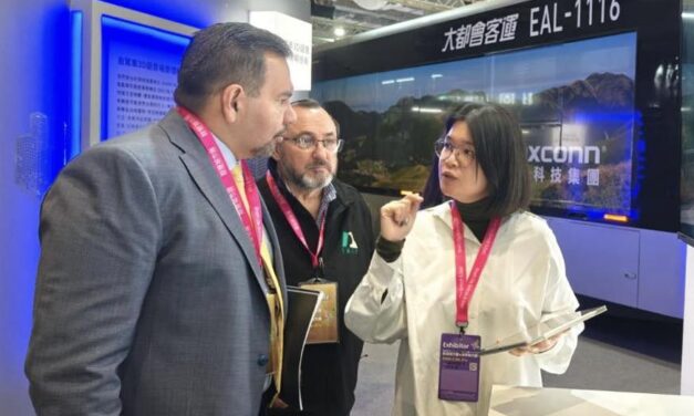 Cruz Pérez Cuéllar Sostiene Reunión con Foxconn para Impulsar el Desarrollo Económico de Ciudad Juárez