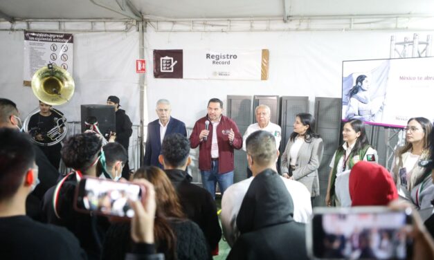 Recibe el Presidente Pérez Cuéllar a migrantes