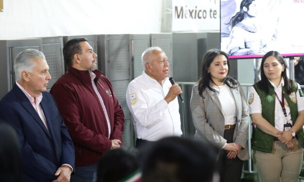 Recibe el Presidente Pérez Cuéllar a migrantes