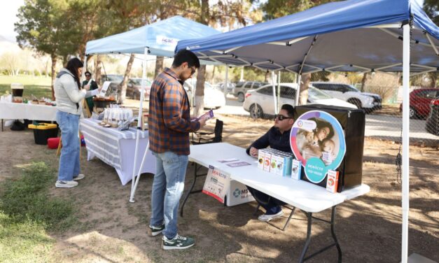Adoptan juarenses a mascotas en “Paseo con Huellitas”