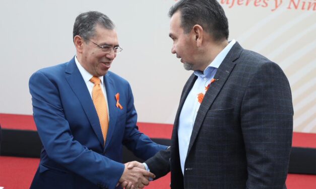 Promociona Cruz Pérez Cuéllar inversiones de Asia en Ciudad Juárez