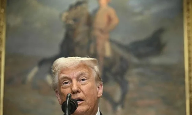 Aranceles recíprocos se mantienen; habría exenciones