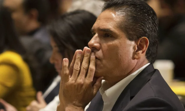 Silvano Aureoles Conejo, en el centro de la polémica