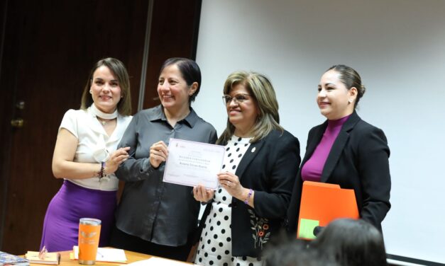 Reconocen a mujeres forjadoras de una vida libre de violencia y digna