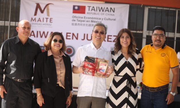 Taiwán dona computadoras y proyectores a escuelas públicas en Ciudad Juárez