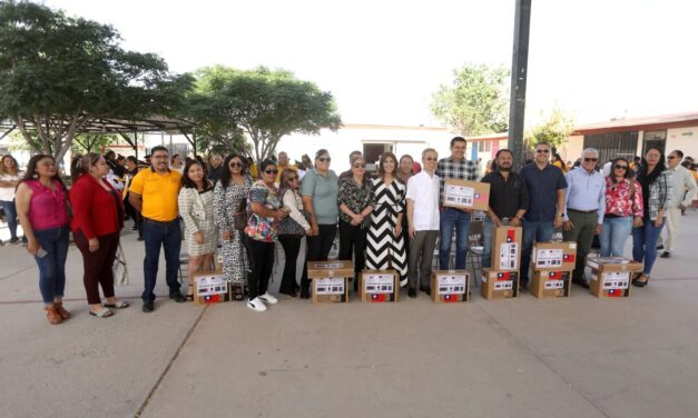 Taiwán dona computadoras y proyectores a escuelas públicas en Ciudad Juárez