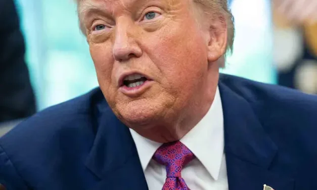 Trump anuncia orden ejecutiva para reducir precios de medicamentos hasta en 80 %