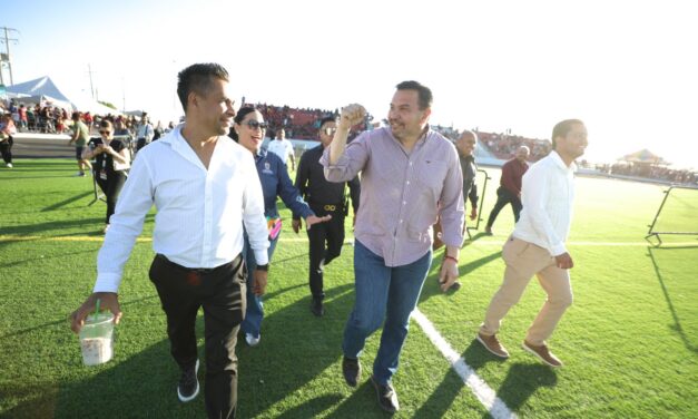 Celebran a la niñez juarense con gran función de lucha libre y ambiente familiar