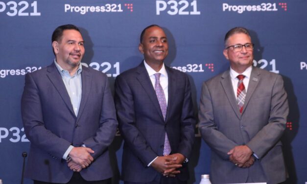 Alcaldes de Juárez, El Paso y Las Cruces reafirman compromiso de trabajo conjunto en panel fronterizo