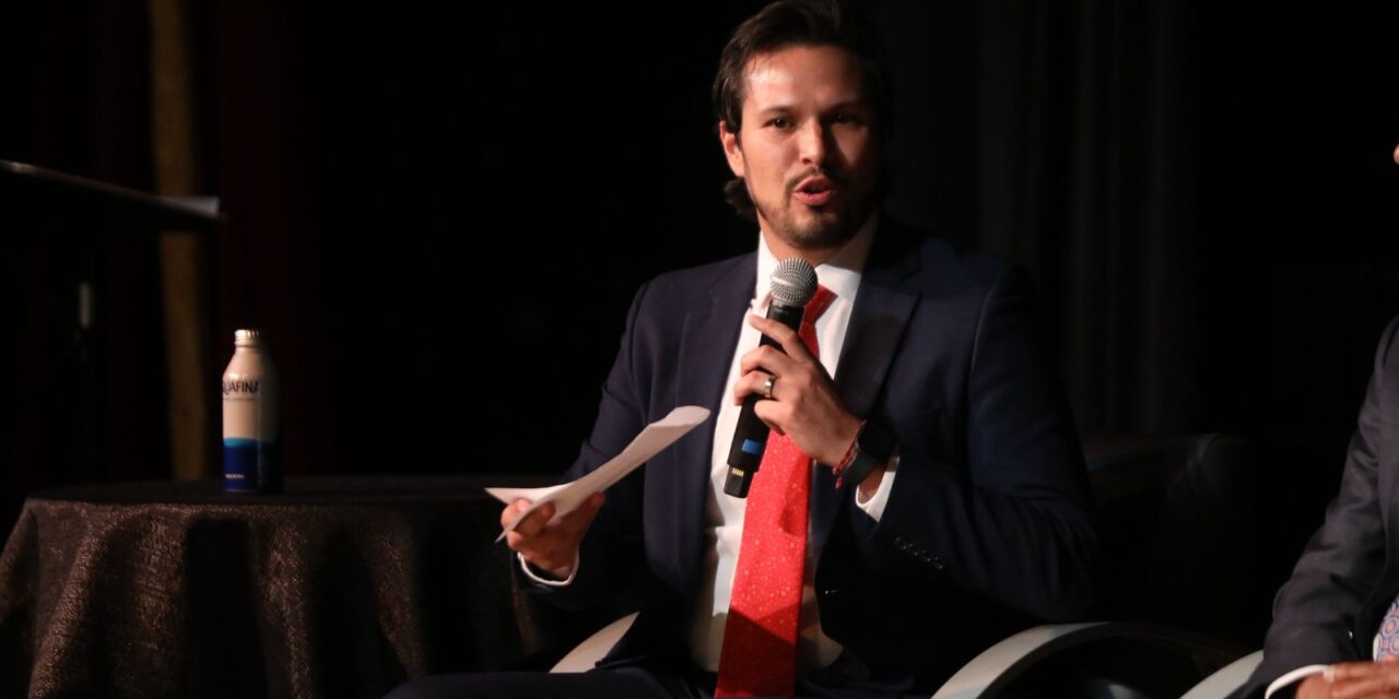 Alcaldes de Juárez, El Paso y Las Cruces reafirman compromiso de trabajo conjunto en panel fronterizo