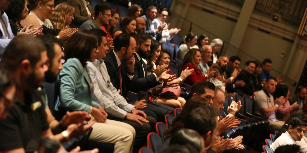 Alcaldes de Juárez, El Paso y Las Cruces reafirman compromiso de trabajo conjunto en panel fronterizo