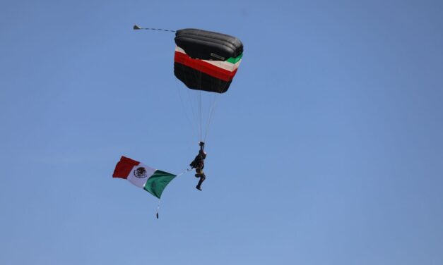 Más de 15 mil juarenses disfrutan del evento militar “La Gran Fuerza de México”