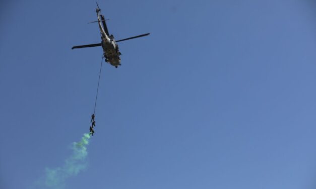 Más de 15 mil juarenses disfrutan del evento militar “La Gran Fuerza de México”