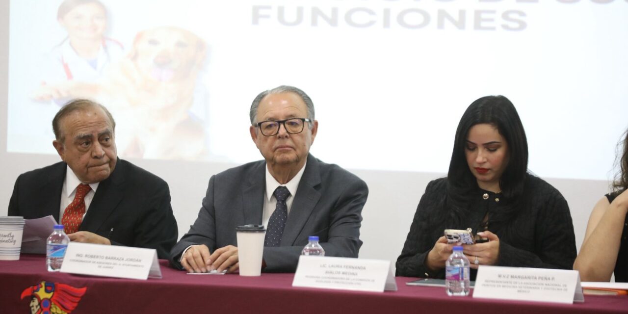 Imparten capacitación para prevenir delitos contra médicos veterinarios