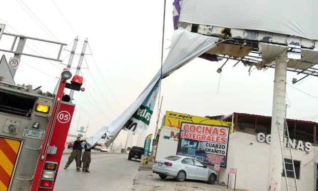 Atienden 10 incidentes por fuertes vientos en Ciudad Juárez