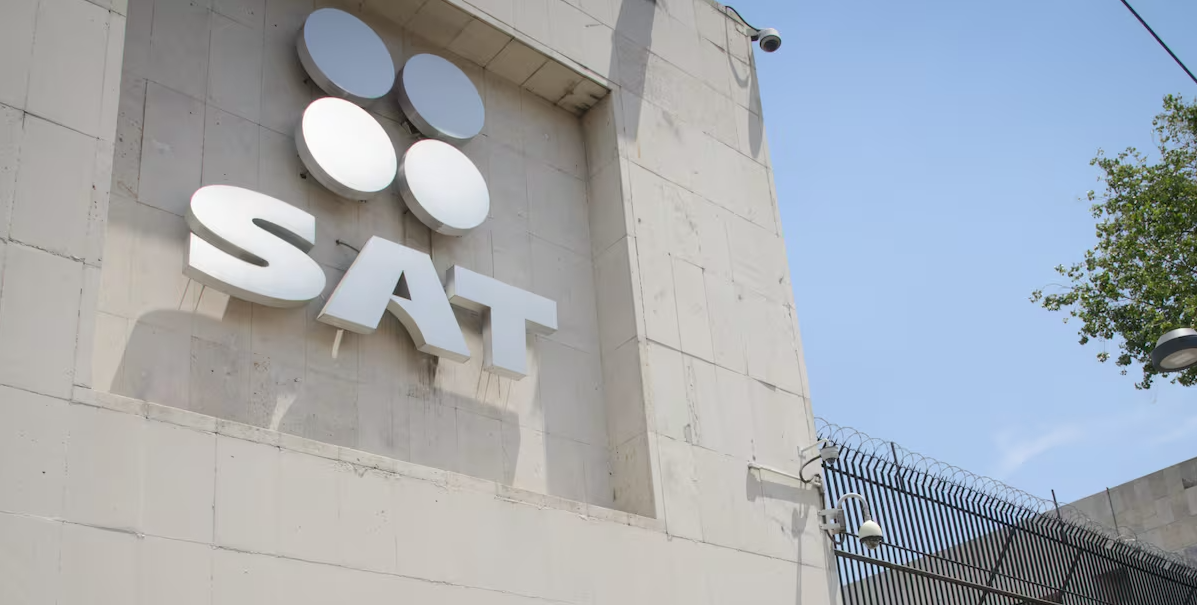 SAT devuelve más de 27 millones de pesos por saldo a favor tras cierre de declaraciones