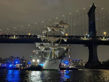 Percance del Velero Cuauhtémoc en Nueva York durante maniobra de zarpe