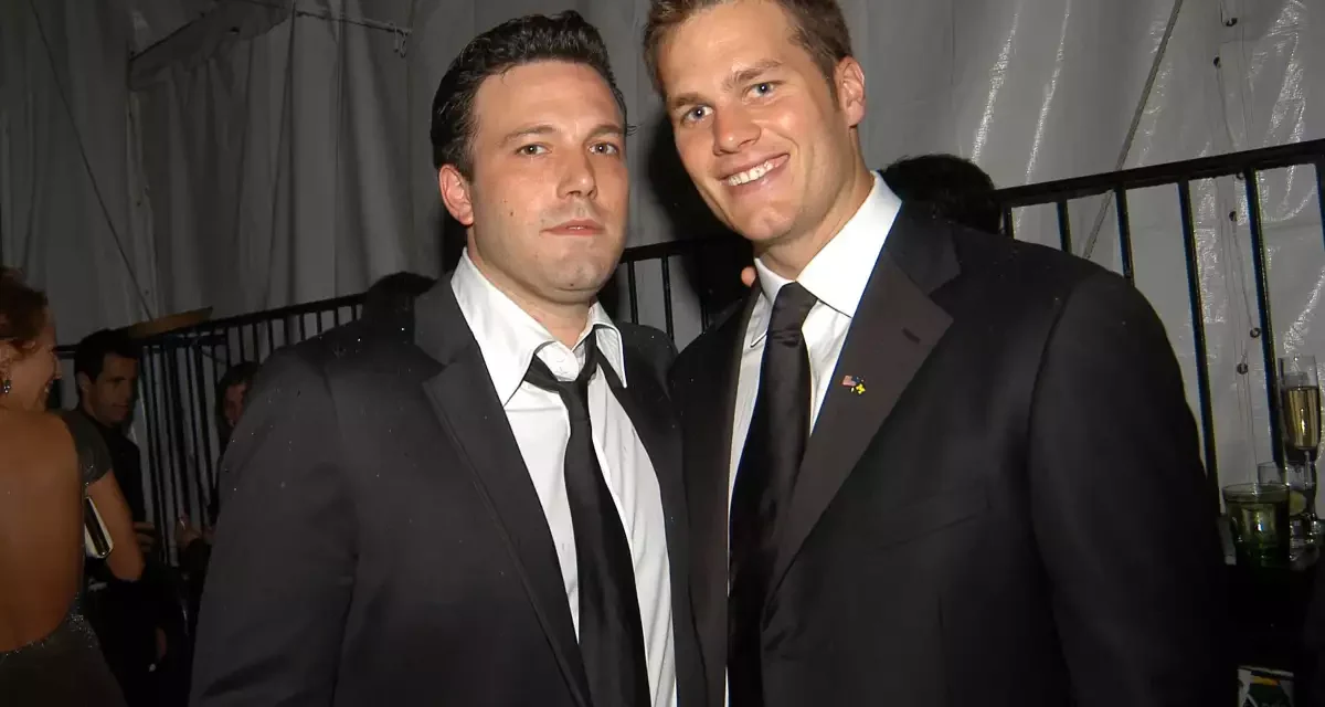 Ben Affleck revela que atrapar un pase de Tom Brady fue uno de los mejores días de su vida