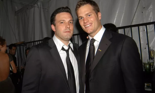 Ben Affleck revela que atrapar un pase de Tom Brady fue uno de los mejores días de su vida