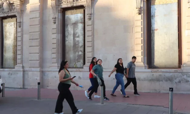 Blindan Palacio de Gobierno previo al desfile del Día del Trabajo