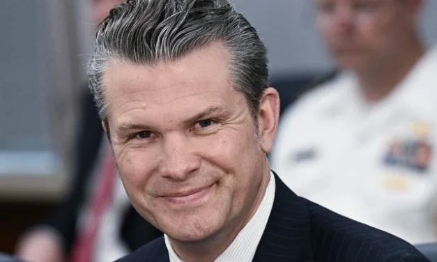 EE.UU. recortará 20% de generales y almirantes de cuatro estrellas, anuncia el Pentágono