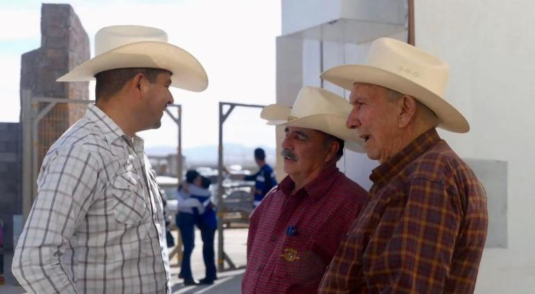 Saúl Mireles respalda a los ganaderos de Chihuahua tras suspensión de exportaciones a Estados Unidos