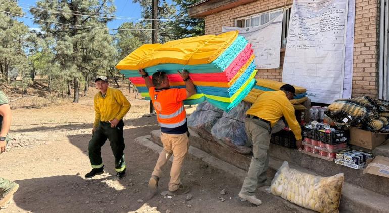Refuerza Protección Civil a brigadistas forestales en Madera con equipo e insumos