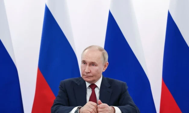Putin y Trump dialogan sin acordar alto el fuego en Ucrania