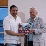 Entregan al alcalde Cruz Pérez Cuéllar el Plan Municipal de Desarrollo 2024–2027