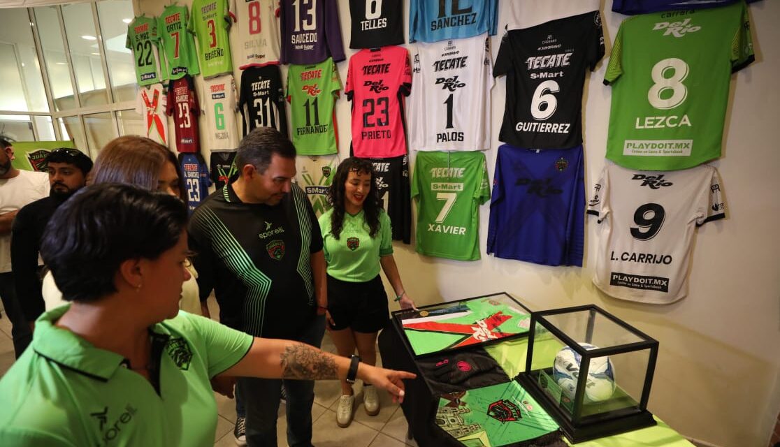Celebran 10 años del FC Bravos con fiesta y reconocimiento a la afición juarense