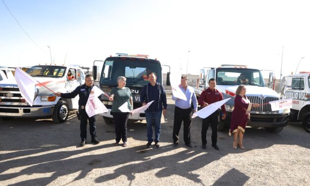 El Presidente Pérez Cuéllar pone en marcha el servicio de grúas de Seguridad Vial