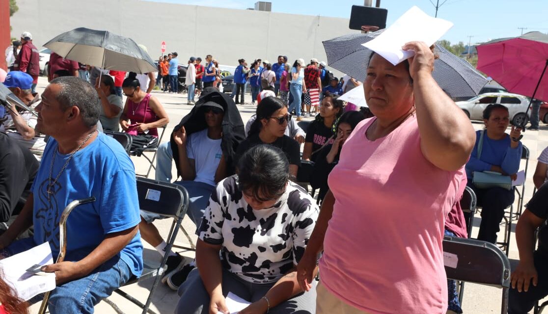 Entregan apoyos a 100 familias afectadas por lluvias en Ciudad Juárez