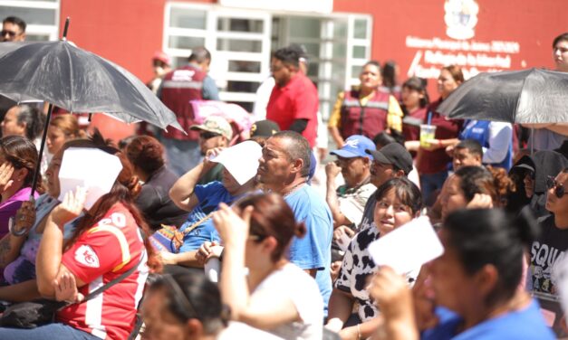 Entregan apoyos a 100 familias afectadas por lluvias en Ciudad Juárez