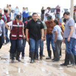 Alcalde Cruz Pérez Cuéllar visita colonias afectadas por lluvias en Ciudad Juárez