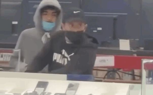 En plena alerta por huracán, saquean tienda Sam’s Club en Chilpancingo